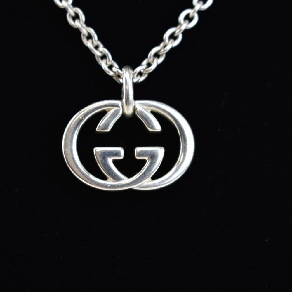 GUCCI Sterling Silver "GG" Medallion Necklace #1393 - Picture 2 of 7